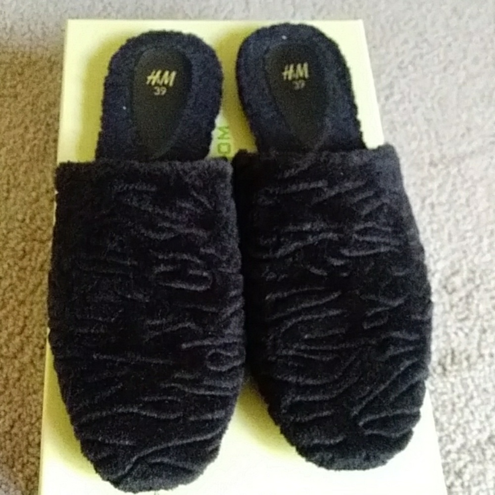 H&M faux fur mules